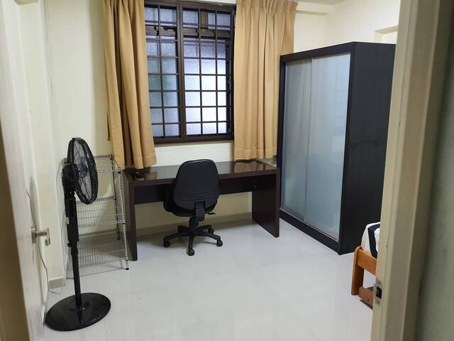 Common Room - $850.