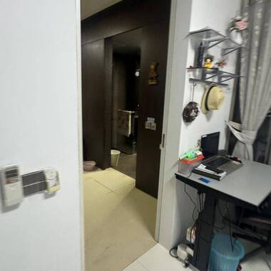 THE WOODS, common room for 1 pax (OWN BALCONY) - own washing machine