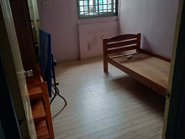 Master room at 31 marsiling drive for rent! Wifi available!