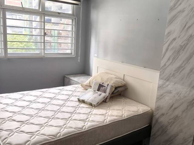 ROOM in Upp East Coast Rd