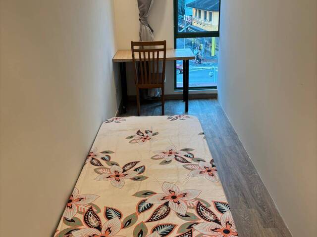 "Room for rent / BALESTIER / NOVENA / TOA PAYOH M / Common room / 1pax stay / Available October 6"