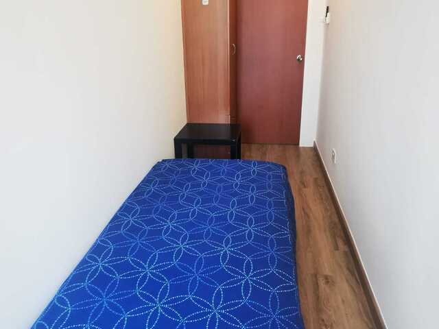 "Room for rent / BALESTIER / NOVENA / TOA PAYOH M / Common room / 1pax stay / Available October 6"