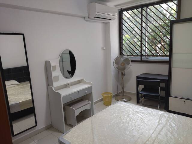 No Agent fees $800 Fully furnished room near Airport, STC and MRT for female tenant only