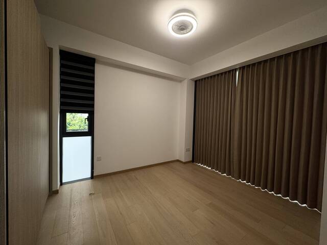 Brand New Condo Walk to Valley Point Mall