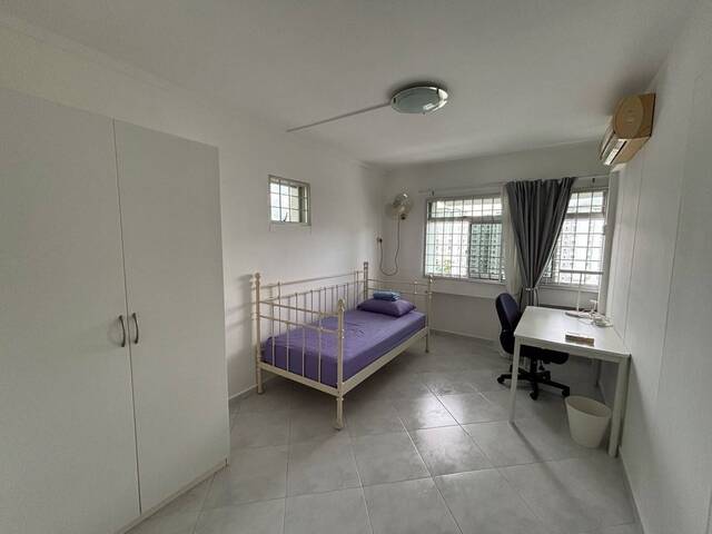 Room for rent - Pasir Ris West Plaza