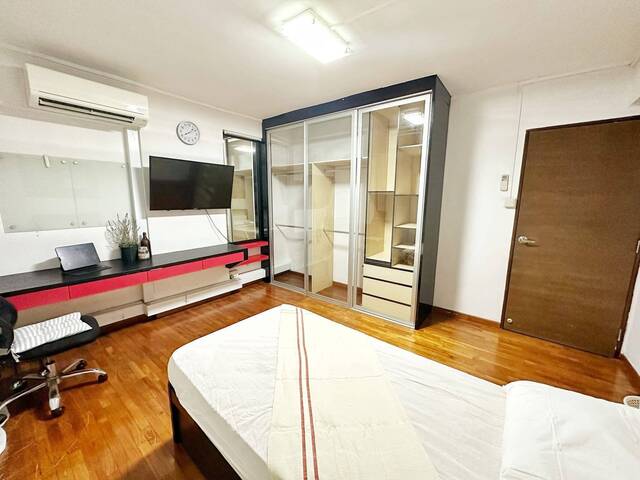 Room for rent Tampines East