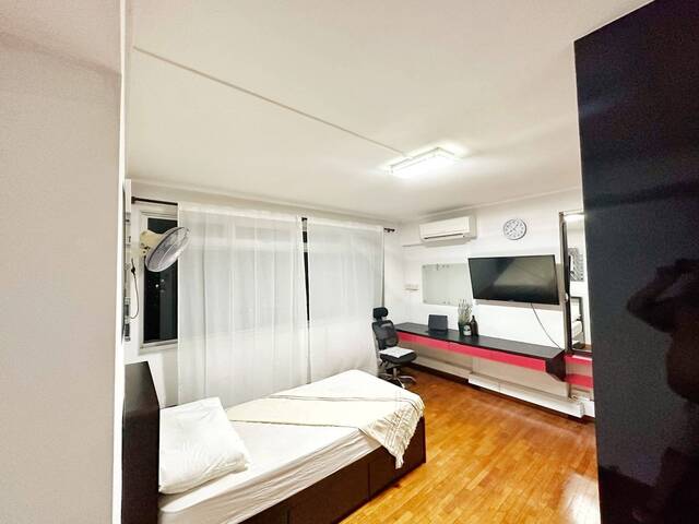 Room for rent Tampines East