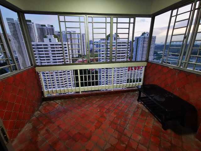 Room for rent / BRADDELL / MARYMOUNT / CALDECOTT MRT / Common room / 1pax stay / Available 20 Sept
