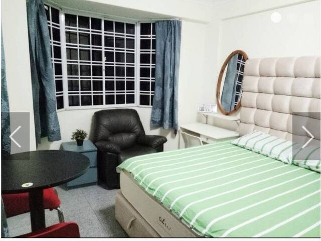 near NUS common room for rent