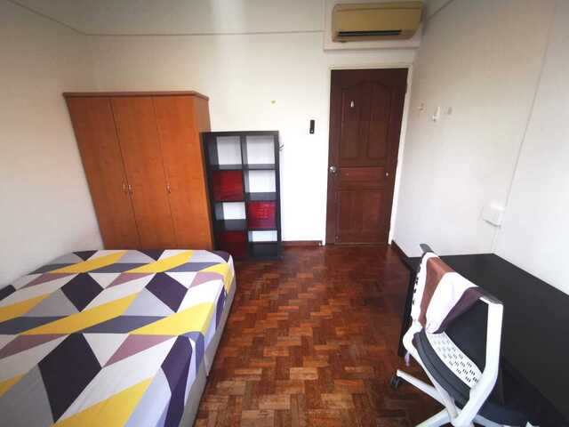 Room for rent / Novena MRT / Common room / 1pax stay / Available 14 Oct