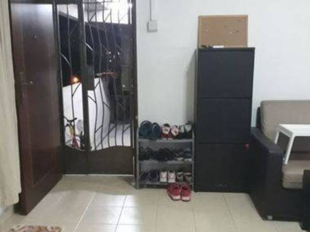 Comfortable Aircon Wifi Female Shared Common Room at Jurong west st. 41 (640457)
