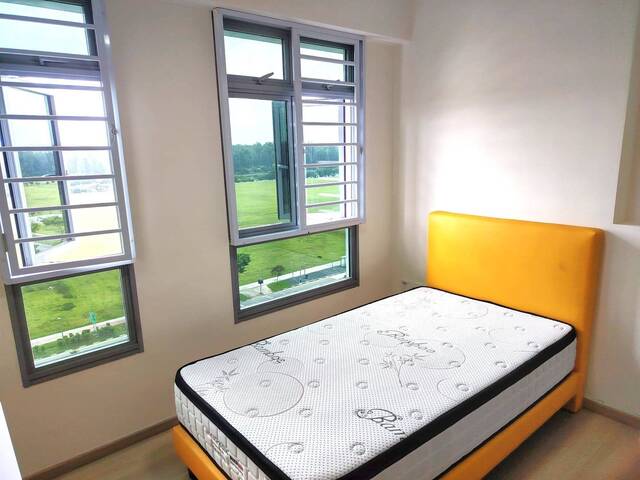 Common Room for rent at Blk 683A Edgedale Plains, (Single Pax Only). NO AGENT FEE