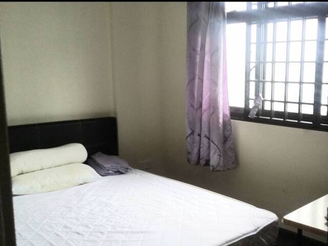 Room Rental in Central