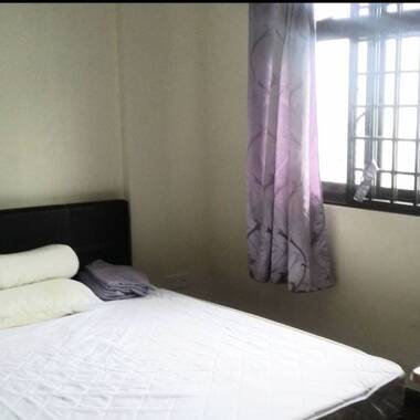 Room Rental in Central