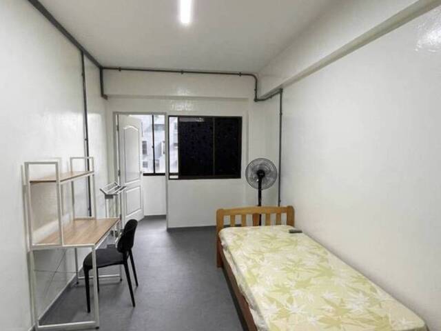 Near Bencoolen MRT! Common room at Bencoolen House for rent! Aircon wifi!
