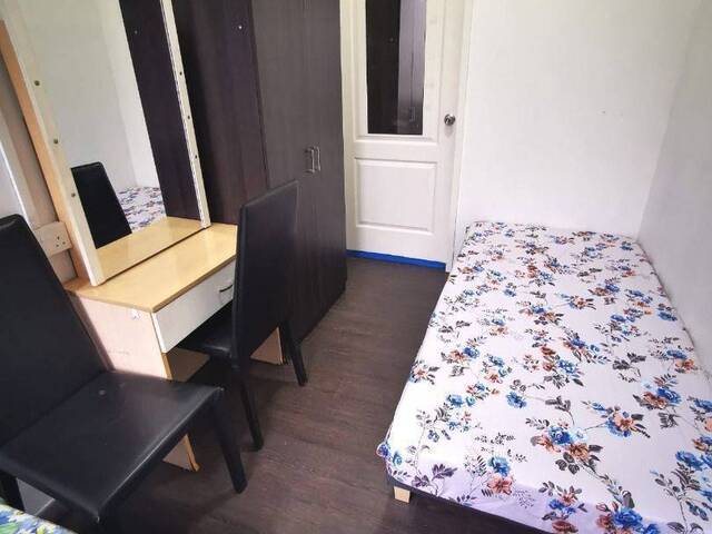 Room for rent / Kembangan MRT / Common room / 1pax stay / Available 12 Oct