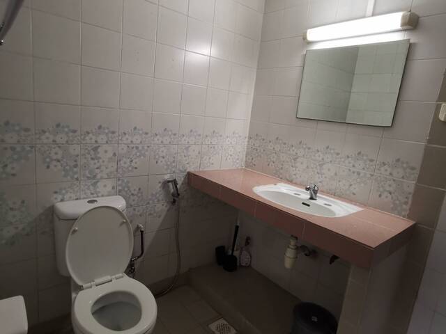 Room for rent / Balestier / Common room / 1pax stay / Available 11 Sept