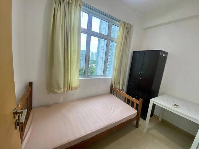Room for rent / TOA PAYOH / Common room / 1pax stay / Available 26 Sept