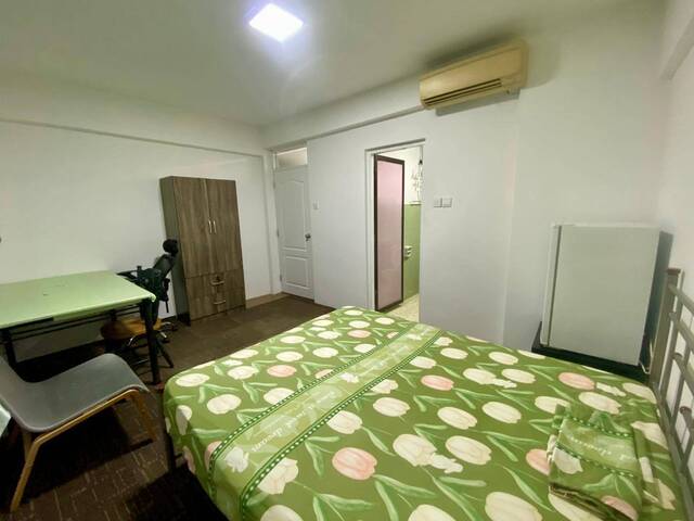 Room for rent / BRADDELL / Common room / 1pax stay / Available 15 October
