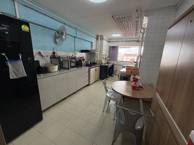 Blk 402义顺房間出租