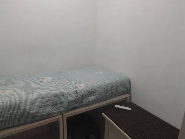 Small room at Paya Laber MRT for rent