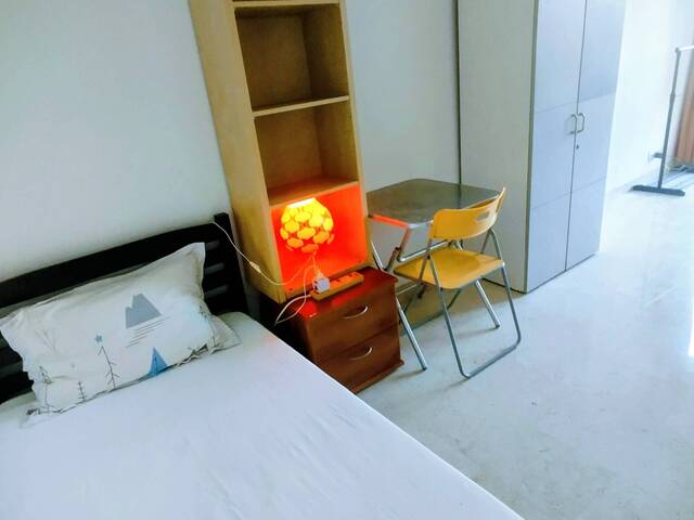 Share room with Chinese male - Simei MRT