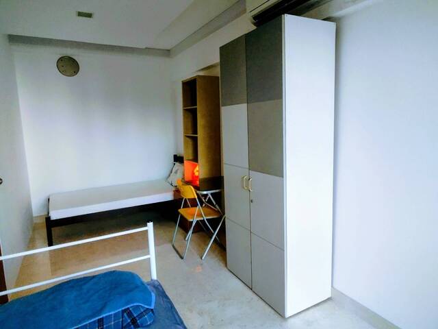 Share room with Chinese male - Simei MRT