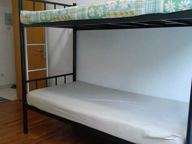 Condo Share room with Chinese male - kembangan MRT