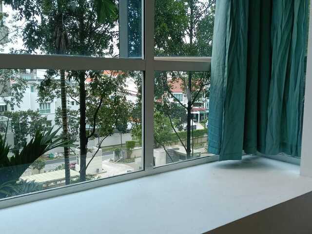 Condo Share room with Chinese male - kembangan MRT