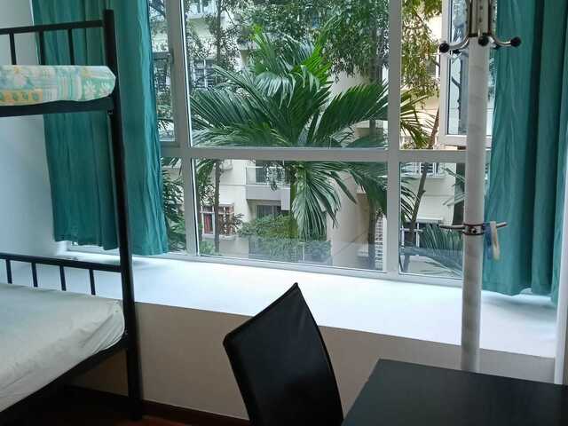 Condo Share room with Chinese male - kembangan MRT