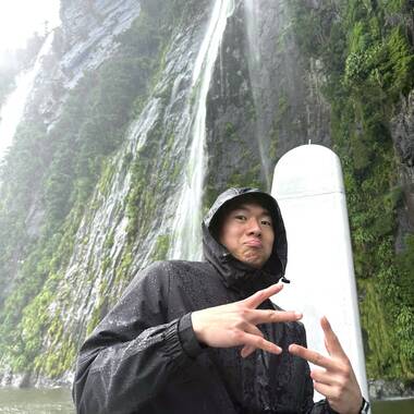 Hayden is looking for a room in Bishan