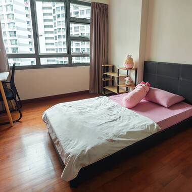 Cozy, Quiet Room Near MRT