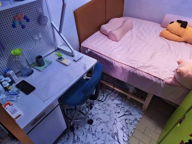 Female environment, Novena mrt utility room