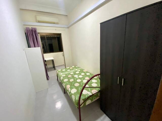 Room for rent / SOMERSET / Common room / 1pax stay / Available 30 Aug