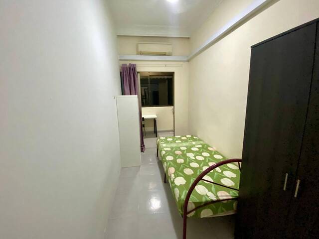 Room for rent / SOMERSET / Common room / 1pax stay / Available 30 Aug