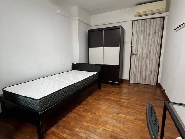 Common Room for Rent - 5min Walk to Punggol MRT