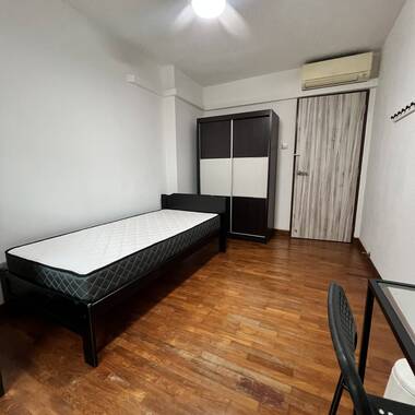 Common Room for Rent - 5min Walk to Punggol MRT