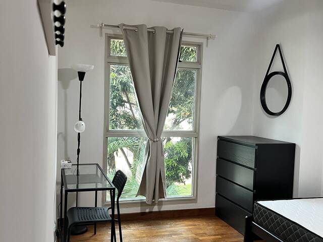 Common Room for Rent - 5min Walk to Punggol MRT