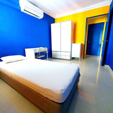 Fully Furnished Master Bedroom at West Coast Drive $1200/month Single Tenant Chinese Male