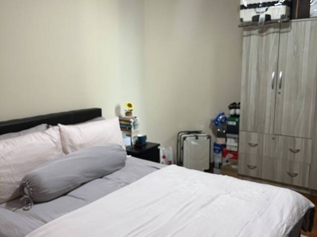 SPACIOUS ROOM FOR RENT FOR 1pax only!