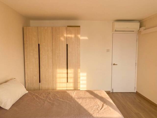 πΈ Cozy Master Room for Rent in Serangoon β Available November