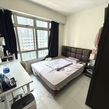 Common room with own bathroom near Star Vista and One North