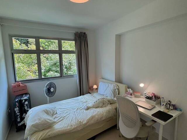One big common room for rent