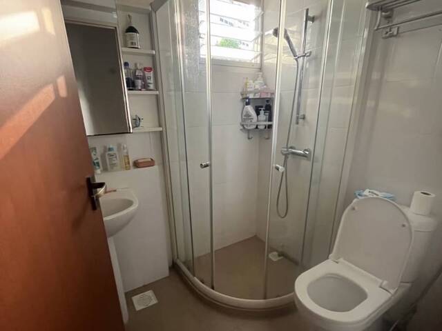 One big common room for rent