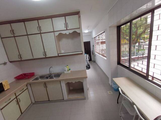 Room for rent / TOA PAYOH / NOVENA / Common room / 1pax stay / Available 13-Oct