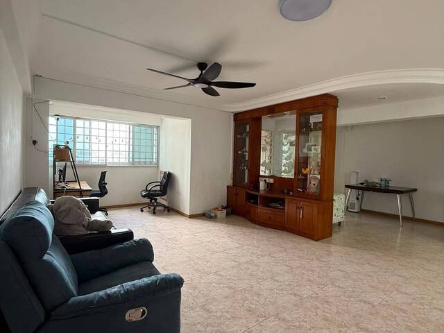5-Room Unit @ Serangoon Central Drive 257! NO AGENT FEES!