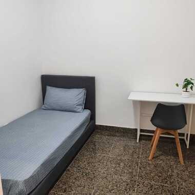 Spacious room for Rent
