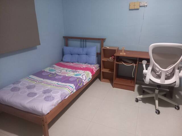 Room to rent in Clementi