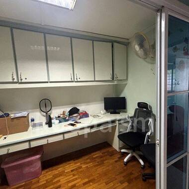 Private common room: very near to Tanah Merah MRT