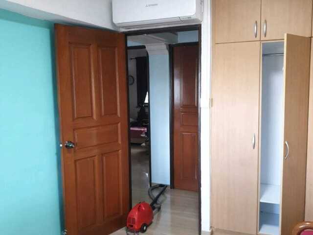 Common Room For Rent - 100 Steps to Hougang 1 Shopping Mall